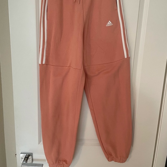 New! Women Adidas Sweatpants - Picture 1 of 3